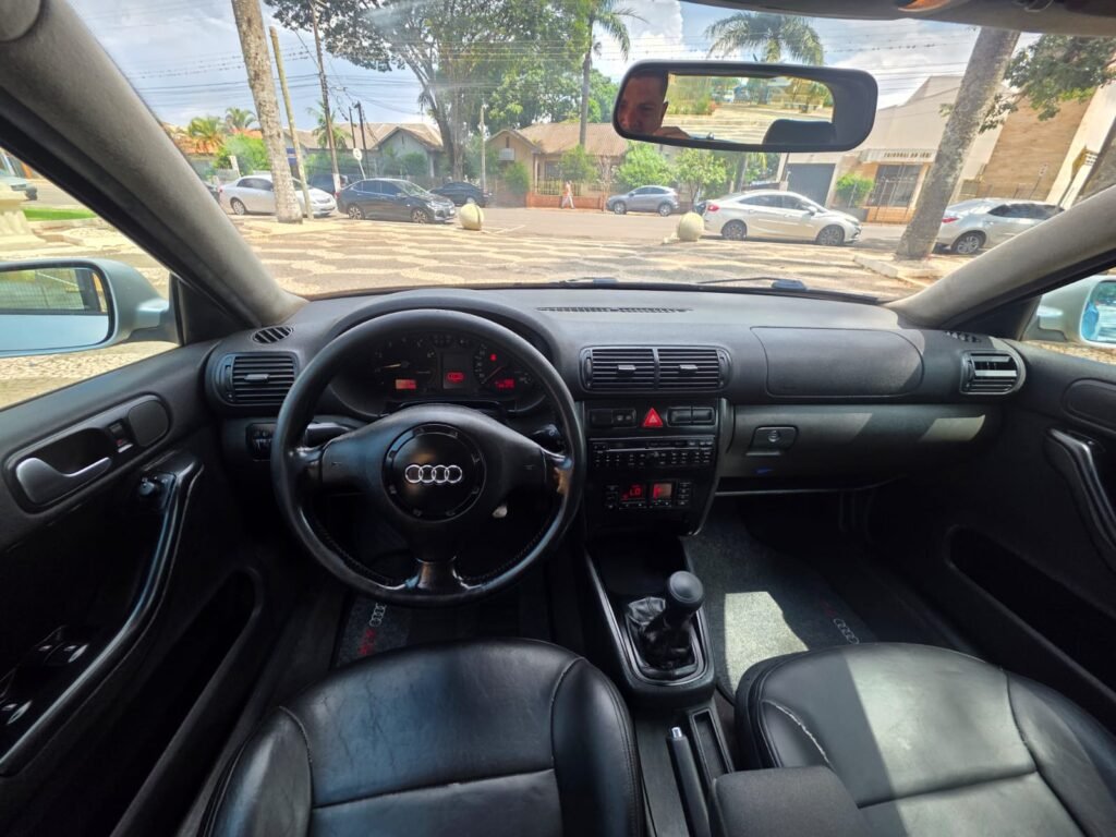 AUDI A3 1.6 2000 — COMPLETO